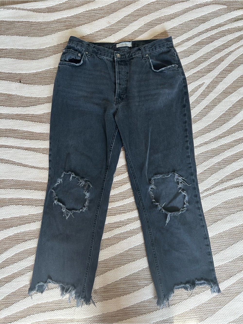 We the Free Black Distressed Ripped Knee Straight Leg Jeans Size 31
